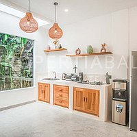 Gorgeous Modern Tropical Villa In Tumbak Bayuh. Villas in Bali for Sale: Вилла в Tumbak Bayuh, Балиан за 180 тыс. USD. Leasehold. Предварительный просмотр фото #4