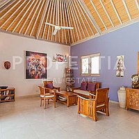 Modern Balinese Villa In Ungasan. Villas in Bali for Sale: Вилла в Унгасан, Балиан за 127 тыс. USD. Leasehold. Предварительный просмотр фото #1