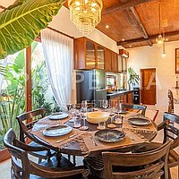 Stunning South European Style Villa In Canggu. Villas in Bali for Sale: Вилла в Tumbak Bayuh, Балиан за 630 тыс. USD. Leasehold. Предварительный просмотр фото #2
