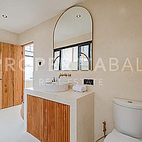 Amazing Profitable Villa In The Heart Of Bumbak. Villas in Bali for Sale: Вилла в Умалас, Балиан за 210 тыс. USD. Leasehold. Предварительный просмотр фото #11