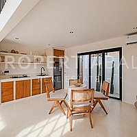 Amazing Profitable Villa In The Heart Of Bumbak. Villas in Bali for Sale: Вилла в Умалас, Балиан за 210 тыс. USD. Leasehold. Предварительный просмотр фото #4