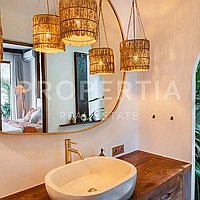 Luxurious Mediterranean Villa In Umalas. Villas in Bali for Sale: Вилла в Умалас, Балиан за 614 тыс. USD. Leasehold. Предварительный просмотр фото #13