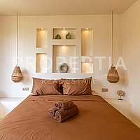 Serene Mediterranean Villa In Tumbak Bayuh. Villas in Bali for Sale: Вилла в Tumbak Bayuh, Балиан за 14,3 млн. RUB. Leasehold. Предварительный просмотр фото #11