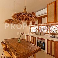 Serene Mediterranean Villa In Tumbak Bayuh. Villas in Bali for Sale: Вилла в Tumbak Bayuh, Балиан за 182 тыс. USD. Leasehold. Предварительный просмотр фото #3