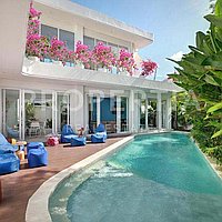 Stunning Luxury Family Villa In Berawa. Villas in Bali for Sale: Вилла в Берава (Чангу), Балиан за 12,9 млрд. IDR. Leasehold. Предварительный просмотр фото #18