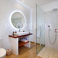 Stunning Luxury Family Villa In Berawa. Villas in Bali for Sale: Вилла в Берава (Чангу), Балиан за 12,9 млрд. IDR. Leasehold. Предварительный просмотр фото #7