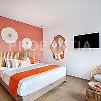 Stunning Luxury Family Villa In Berawa. Villas in Bali for Sale: Вилла в Берава (Чангу), Балиан за 12,9 млрд. IDR. Leasehold. Предварительный просмотр фото #10