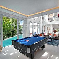 Stunning Luxury Family Villa In Berawa. Villas in Bali for Sale: Вилла в Берава (Чангу), Балиан за 763 тыс. USD. Leasehold. Предварительный просмотр фото #1