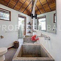 Stunning Balinese Villa Steps To The Beach. Villas in Bali for Sale: Вилла в Бингин, Балиан за 406 тыс. USD. Leasehold. Предварительный просмотр фото #21