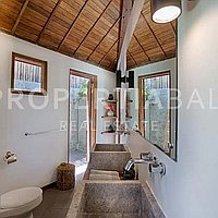 Stunning Balinese Villa Steps To The Beach. Villas in Bali for Sale: Вилла в Бингин, Балиан за 406 тыс. USD. Leasehold. Предварительный просмотр фото #11