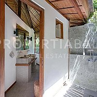 Stunning Balinese Villa Steps To The Beach. Villas in Bali for Sale: Вилла в Бингин, Балиан за 406 тыс. USD. Leasehold. Предварительный просмотр фото #12