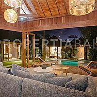 Stunning Balinese Villa Steps To The Beach. Villas in Bali for Sale: Вилла в Бингин, Балиан за 406 тыс. USD. Leasehold. Предварительный просмотр фото #3