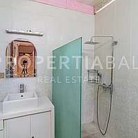 Modern Balinese Family Home In Berawa. Villas in Bali for Sale: Вилла в Берава (Чангу), Балиан за 403 тыс. USD. Leasehold. Предварительный просмотр фото #5