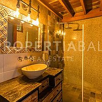 Modern Balinese Family Home In Berawa. Villas in Bali for Sale: Вилла в Берава (Чангу), Балиан за 31,6 млн. RUB. Leasehold. Предварительный просмотр фото #15