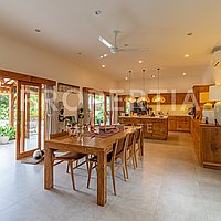 Spacious Family Home In Buduk. Villas in Bali for Sale: Вилла в Балиан за 526 тыс. USD. Leasehold. Предварительный просмотр фото #3