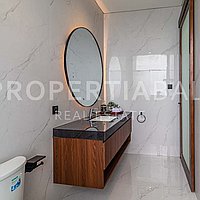 Luxury Family Home With Ocean View In Ungasan. Villas in Bali for Sale: Вилла в Унгасан, Балиан за 35,3 млн. RUB. Leasehold. Предварительный просмотр фото #11