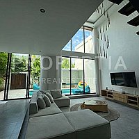 Big 3-Bedroom Villa Perfect Located Babakan. Villas in Bali for Sale: Вилла в Балиан за 288 тыс. USD. Leasehold. Предварительный просмотр фото #1