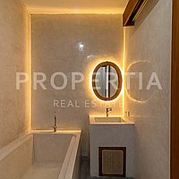 Stunning Modern Family Villa In Berawa. Villas in Bali for Sale: Vila di dalam Berawa (Canggu), Bali untuk 5 Miliar IDR. Leasehold. Pratinjau foto #10