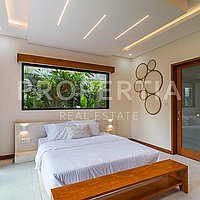 Stunning Modern Family Villa In Berawa. Villas in Bali for Sale: Вилла в Берава (Чангу), Балиан за 296 тыс. USD. Leasehold. Предварительный просмотр фото #3