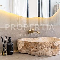 Spacious And Stylish Villa In Berawa. Villas in Bali for Sale: Вилла в Берава (Чангу), Балиан за 377 тыс. USD. Leasehold. Предварительный просмотр фото #17