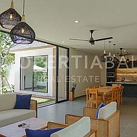 Charming Contemporary Family Home In Babakan. Villas in Bali for Sale: Vila di dalam Babakan, Bali untuk 5,6 Miliar IDR. Leasehold. Pratinjau foto #1