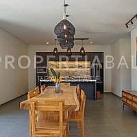 Charming Contemporary Family Home In Babakan. Villas in Bali for Sale: Вилла в Babakan, Балиан за 332 тыс. USD. Leasehold. Предварительный просмотр фото #1