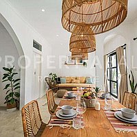 Beautiful Villa In The Heart Of Berawa. Villas in Bali for Sale: Vila di dalam Berawa (Canggu), Bali untuk 3,9 Miliar IDR. Leasehold. Pratinjau foto #1