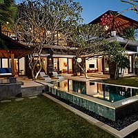 Modern Balinese villa with large garden in Ungasan for sale. Villas in Bali for Sale: Вилла в Bukit South, Балиан за 504 тыс. USD. Freehold. Предварительный просмотр фото #1