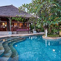 Oceanfront freehold villa in North Bali. Villas in Bali for Sale: Вилла в North Bali, Балиан за 311 тыс. USD. Freehold. Предварительный просмотр фото #1