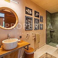 Stunning Tropical Wooden Villa In Buduk. Villas in Bali for Sale: Вилла в Buduk, Балиан за 211 тыс. USD. Leasehold. Предварительный просмотр фото #17