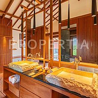 Stunning Tropical Wooden Villa In Buduk. Villas in Bali for Sale: Вилла в Buduk, Балиан за 211 тыс. USD. Leasehold. Предварительный просмотр фото #11