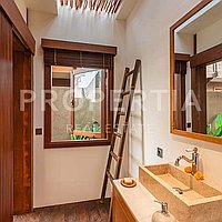 Stunning Tropical Wooden Villa In Buduk. Villas in Bali for Sale: Вилла в Buduk, Балиан за 211 тыс. USD. Leasehold. Предварительный просмотр фото #5