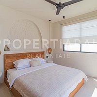 Amazing Tropical Inspired Villa In The Heart Of Bumbak. Villas in Bali for Sale: Вилла в Умалас, Балиан за 234 тыс. USD. Leasehold. Предварительный просмотр фото #9