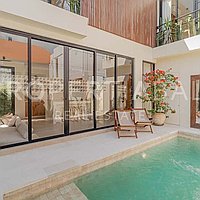 Amazing Tropical Inspired Villa In The Heart Of Bumbak. Villas in Bali for Sale: Вилла в Умалас, Балиан за 234 тыс. USD. Leasehold. Предварительный просмотр фото #21