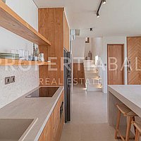 Amazing Tropical Inspired Villa In The Heart Of Bumbak. Villas in Bali for Sale: Вилла в Умалас, Балиан за 234 тыс. USD. Leasehold. Предварительный просмотр фото #2