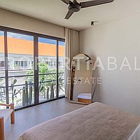 Amazing Tropical Inspired Villa In The Heart Of Bumbak. Villas in Bali for Sale: Вилла в Умалас, Балиан за 234 тыс. USD. Leasehold. Предварительный просмотр фото #16