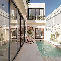 Amazing Tropical Inspired Villa In The Heart Of Bumbak. Villas in Bali for Sale: Вилла в Умалас, Балиан за 234 тыс. USD. Leasehold. Предварительный просмотр фото #23