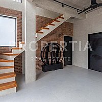 Modern Industrial Living In Tumbak Bayuh. Villas in Bali for Sale: Вилла в Tumbak Bayuh, Балиан за 255 тыс. USD. Leasehold. Предварительный просмотр фото #1