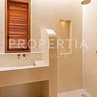 Charming Mediterranean Villa In Tumbak Bayuh. Villas in Bali for Sale: Вилла в Tumbak Bayuh, Балиан за 14,1 млн. RUB. Leasehold. Предварительный просмотр фото #13