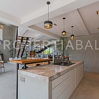 Outstanding Industrial Style Family Villa In Berawa. Villas in Bali for Sale: Вилла в Берава (Чангу), Балиан за 801 тыс. USD. Leasehold. Предварительный просмотр фото #2