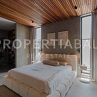 Outstanding Industrial Style Family Villa In Berawa. Villas in Bali for Sale: Вилла в Берава (Чангу), Балиан за 801 тыс. USD. Leasehold. Предварительный просмотр фото #4