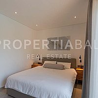 Outstanding Industrial Style Family Villa In Berawa. Villas in Bali for Sale: Вилла в Берава (Чангу), Балиан за 801 тыс. USD. Leasehold. Предварительный просмотр фото #12