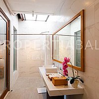 Balinese Contemporary Family Home In Berawa. Villas in Bali for Sale: Вилла в Берава (Чангу), Балиан за 361 тыс. USD. Leasehold. Предварительный просмотр фото #4