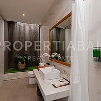 Balinese Contemporary Family Home In Berawa. Villas in Bali for Sale: Вилла в Берава (Чангу), Балиан за 28,4 млн. RUB. Leasehold. Предварительный просмотр фото #9