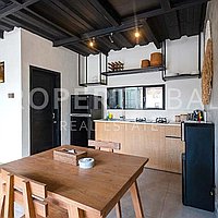 Modern Loft In The Heart Of Bumbak. Villas in Bali for Sale: Вилла в Умалас, Балиан за 110 тыс. USD. Leasehold. Предварительный просмотр фото #1