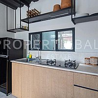 Modern Loft In The Heart Of Bumbak. Villas in Bali for Sale: Вилла в Умалас, Балиан за 110 тыс. USD. Leasehold. Предварительный просмотр фото #2