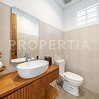 Stylish 2-Bedroom Retreat In Babakan. Villas in Bali for Sale: Vila di dalam Bali untuk 3,2 Miliar IDR. Leasehold. Pratinjau foto #8