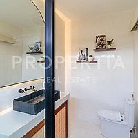 Modern Tropical Villa In Tumbak Bayuh. Villas in Bali for Sale: Вилла в Tumbak Bayuh, Балиан за 235 тыс. USD. Leasehold. Предварительный просмотр фото #8