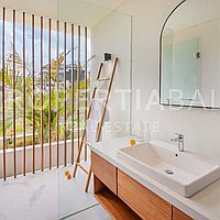 Stunning Modern Villa In Padonan. Villas in Bali for Sale: Вилла в Padonan, Балиан за 3,2 млрд. IDR. Leasehold. Предварительный просмотр фото #6