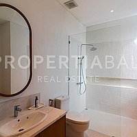 Timeless Luxury Family Villa In Berawa. Villas in Bali for Sale: Вилла в Берава (Чангу), Балиан за 1113 тыс. USD. Freehold. Предварительный просмотр фото #4